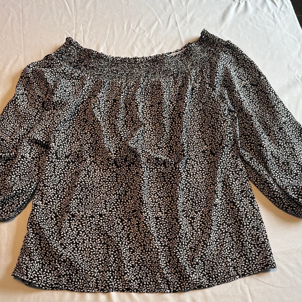 Source Unknown Black And White Patterned Blouse - image 1